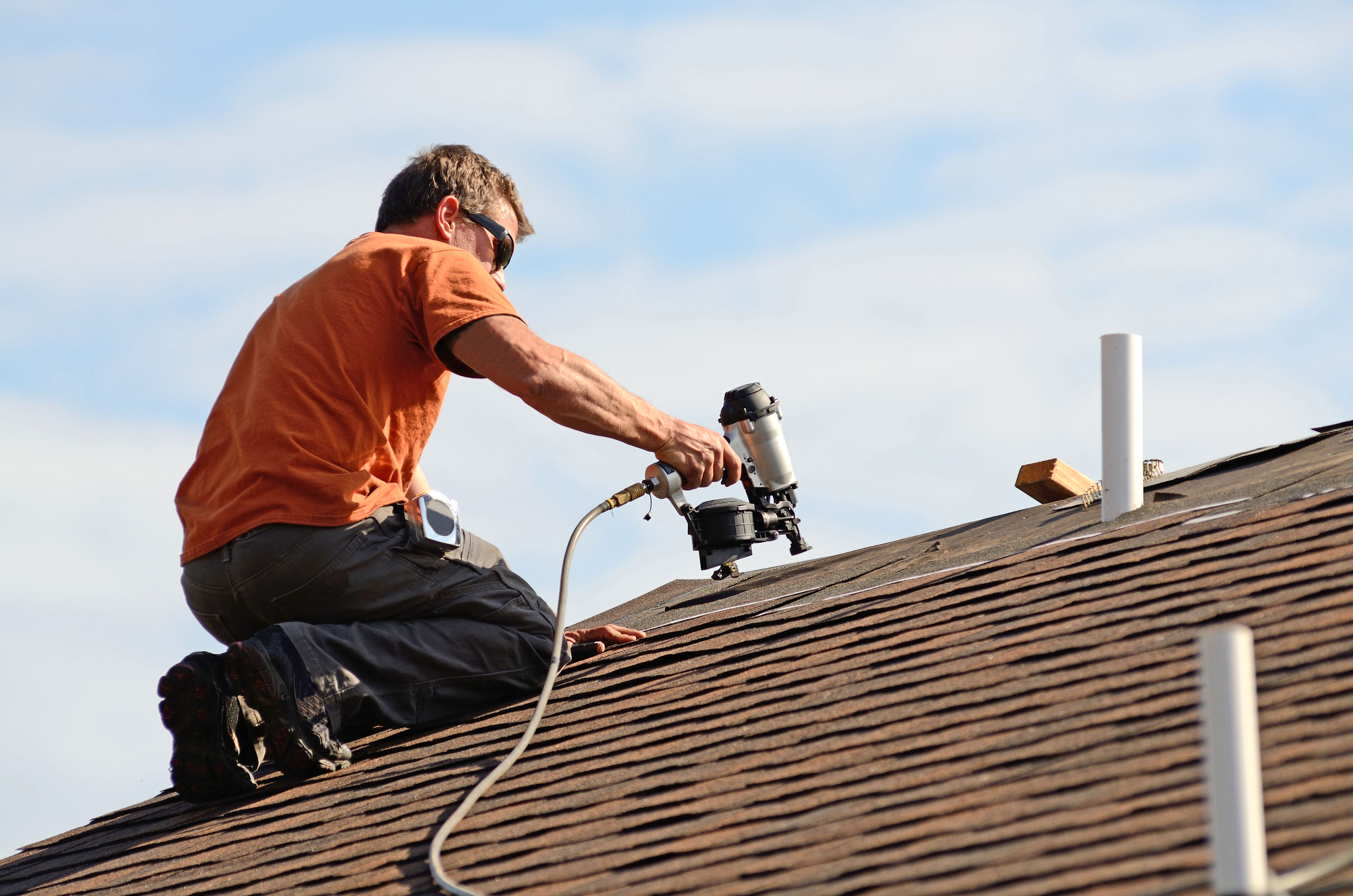 Do You Need the Services of a Roof Company in Tucson?