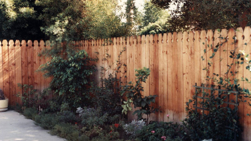 How to Maintain Wood Fencing in Pasadena, CA