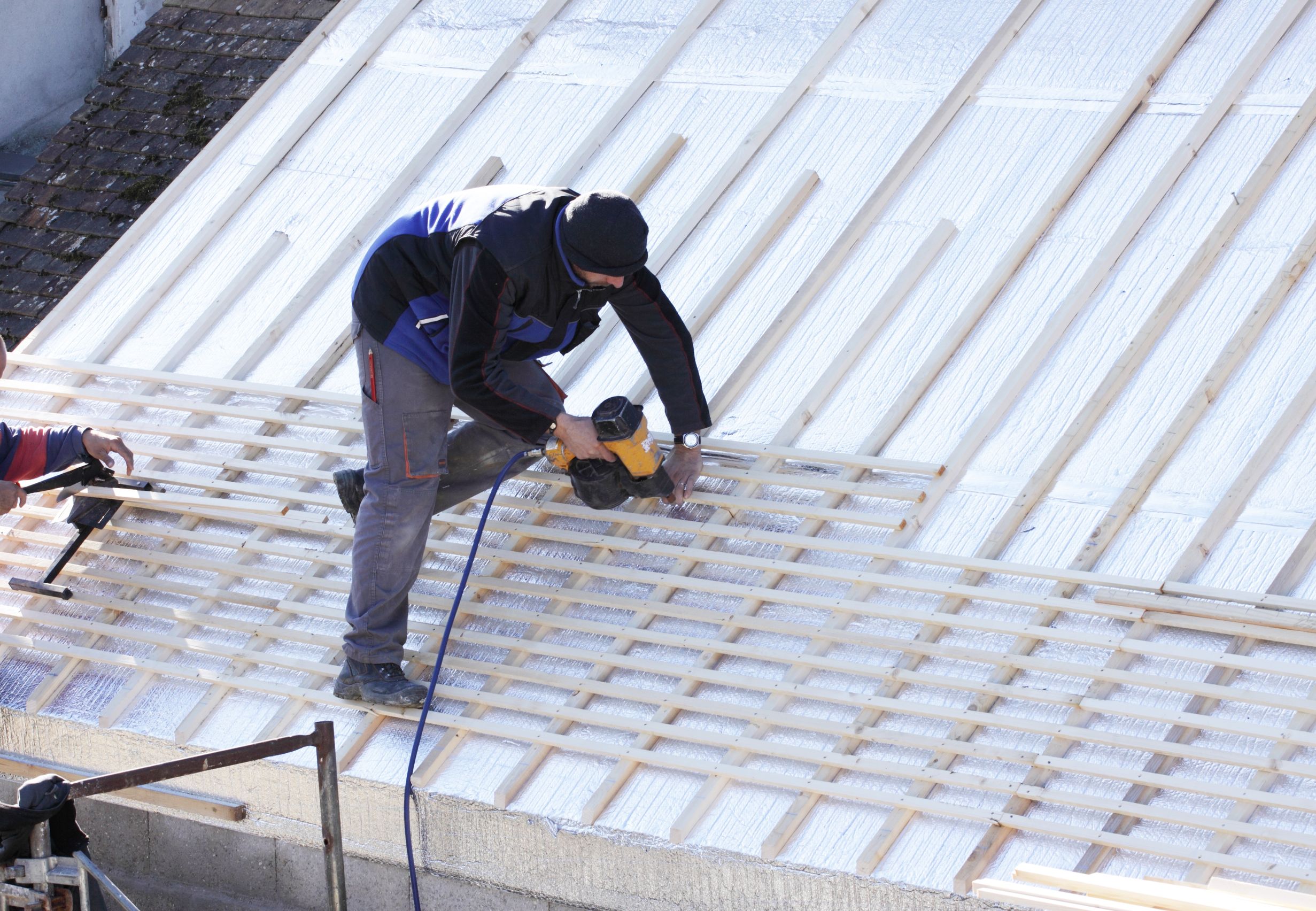 Why is My Flat Roof Still Leaking After Self-Repair?