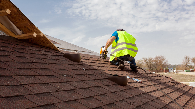 Tips for Choosing a Qualified Roofing Company for Your Roof Repairs Meridian ID