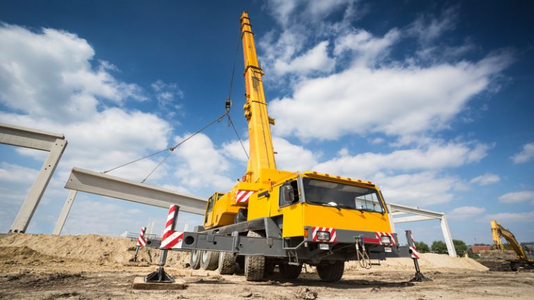 Steps You Can Consider Before Renting a Truck Crane in Illinois